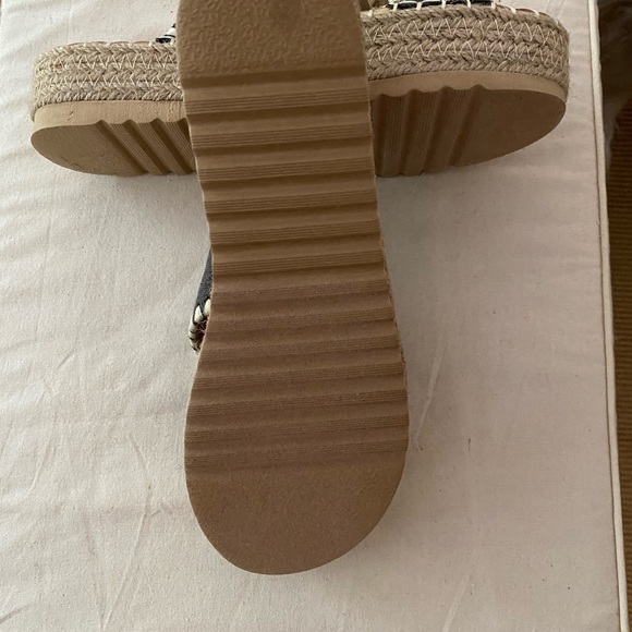 Beach by Matisse sandals - Picture 5 of 5